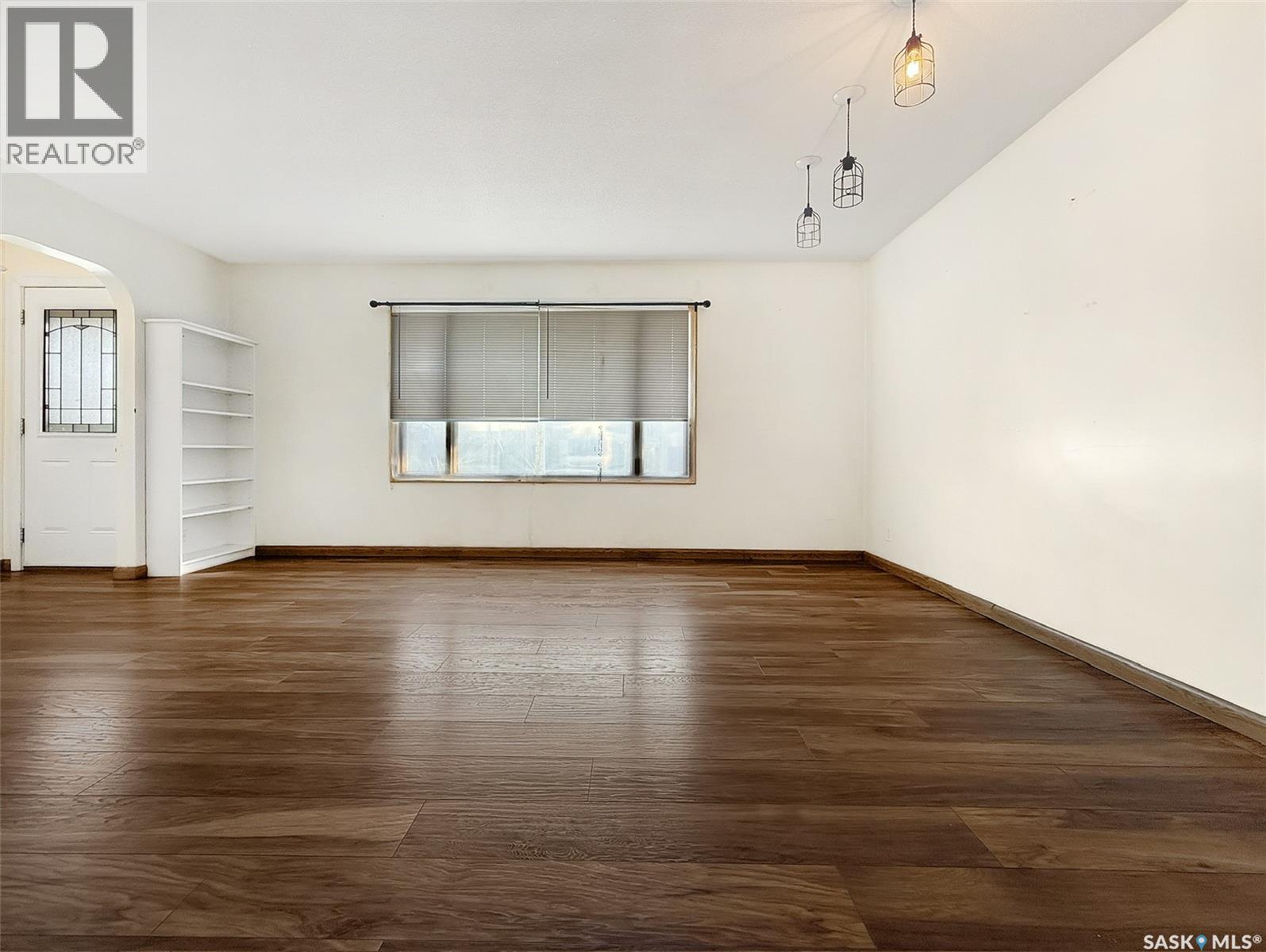 611 North Hill Drive, Swift Current, Saskatchewan  S9H 1X3 - Photo 3 - SK026637