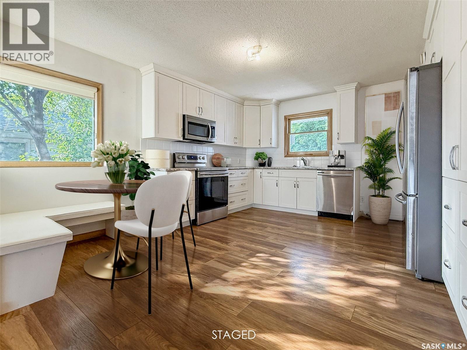 611 North Hill Drive, Swift Current, Saskatchewan  S9H 1X3 - Photo 4 - SK026637