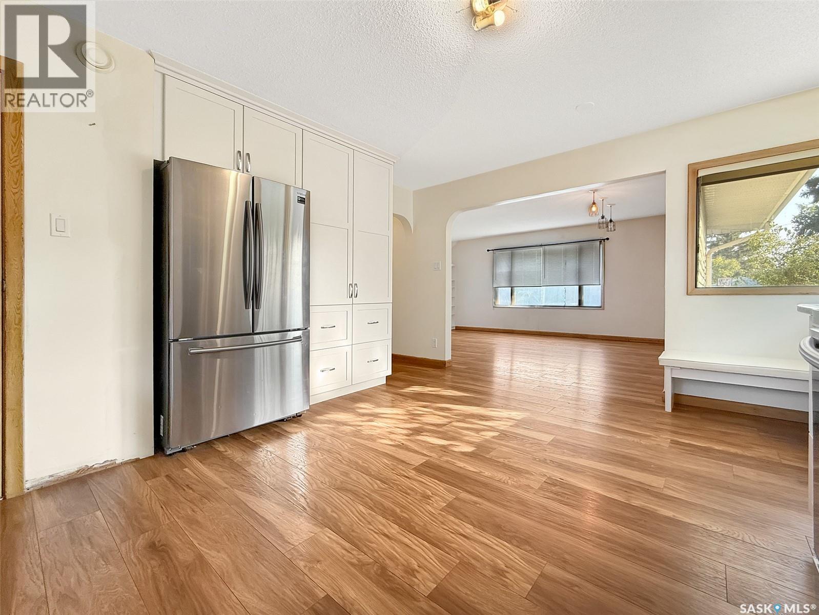 611 North Hill Drive, Swift Current, Saskatchewan  S9H 1X3 - Photo 7 - SK026637