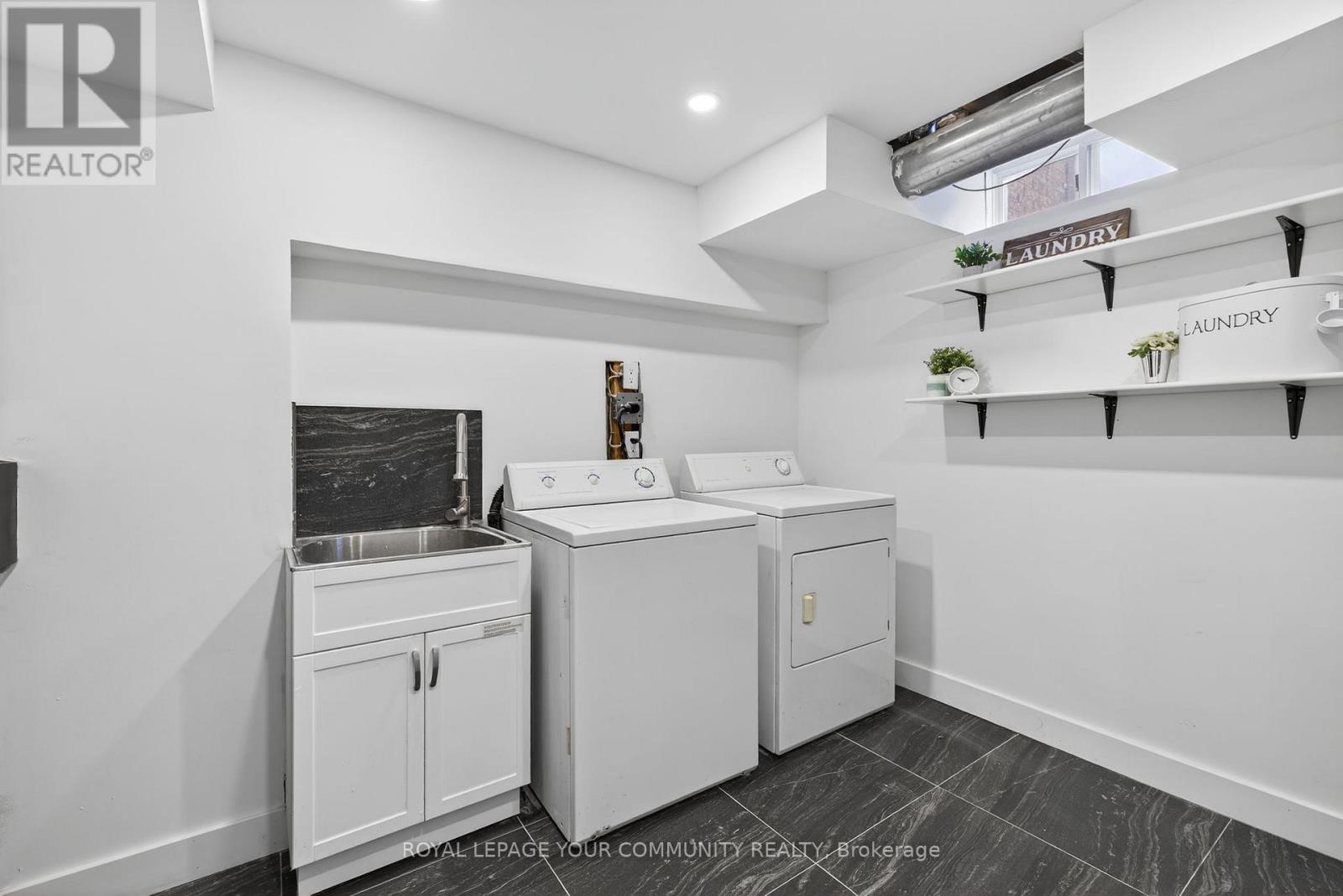 193 Zokol Drive, Aurora, Ontario  L4G 0B8 - Photo 19 - N12589616