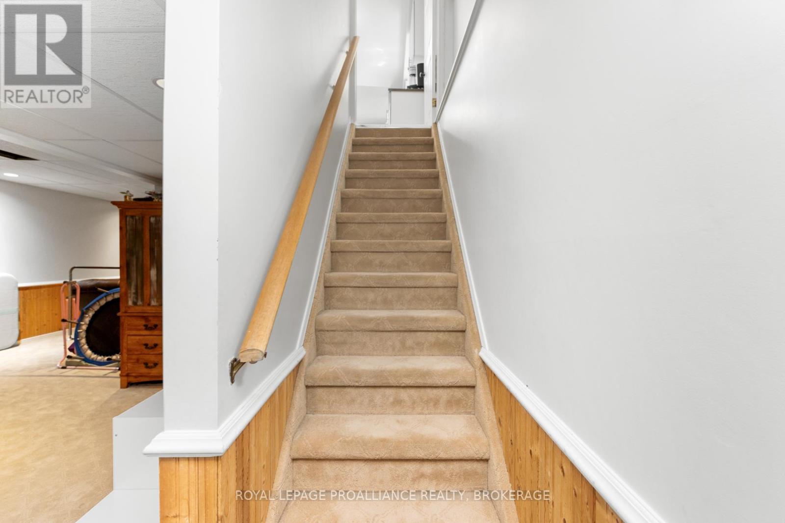 878 Walker Court, Kingston, Ontario  K7M 8L2 - Photo 37 - X12531746