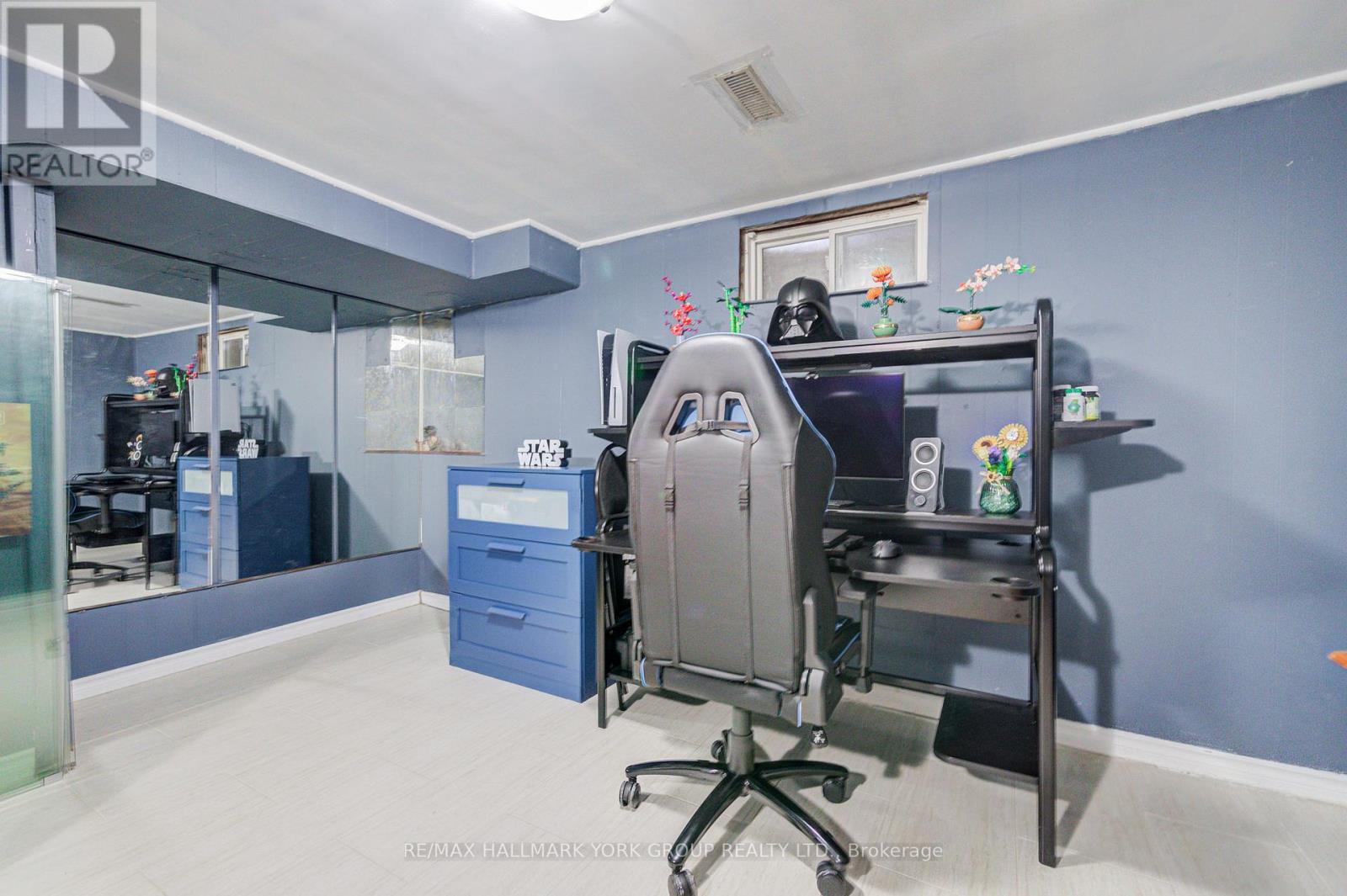 9 Bur Oak Way, Toronto, Ontario  M3L 2G3 - Photo 18 - W12535222