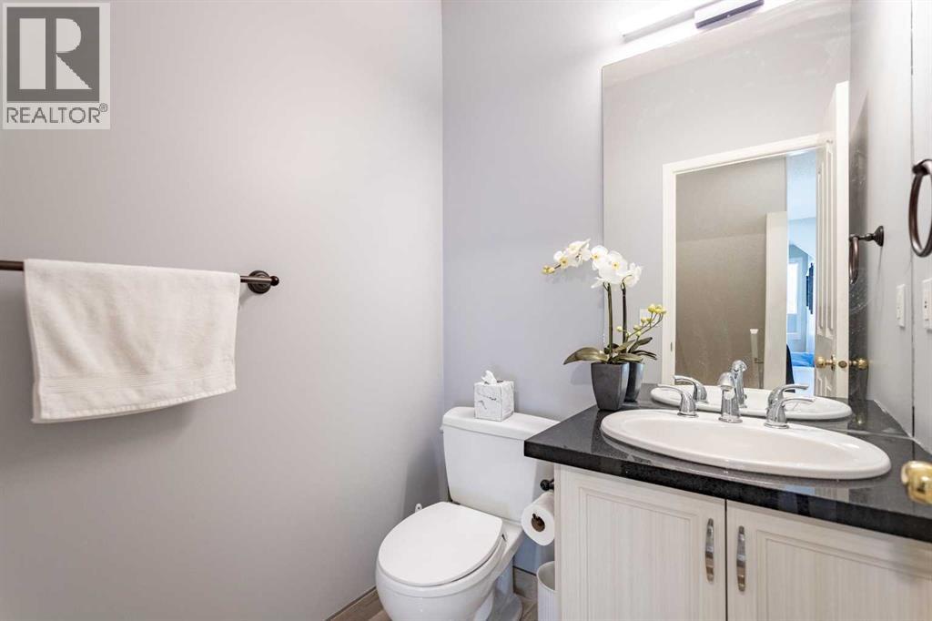 109 Simcrest Heights Sw, Calgary, Alberta  T3H 4K1 - Photo 26 - A2278428