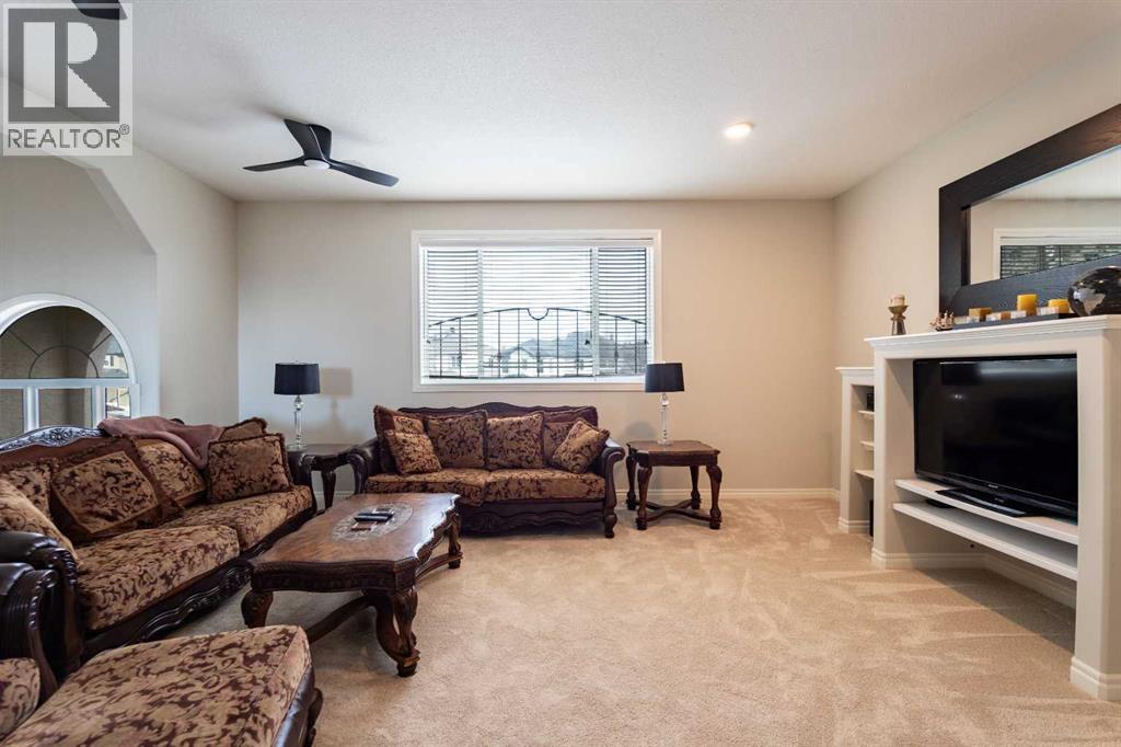 109 Simcrest Heights Sw, Calgary, Alberta  T3H 4K1 - Photo 30 - A2278428