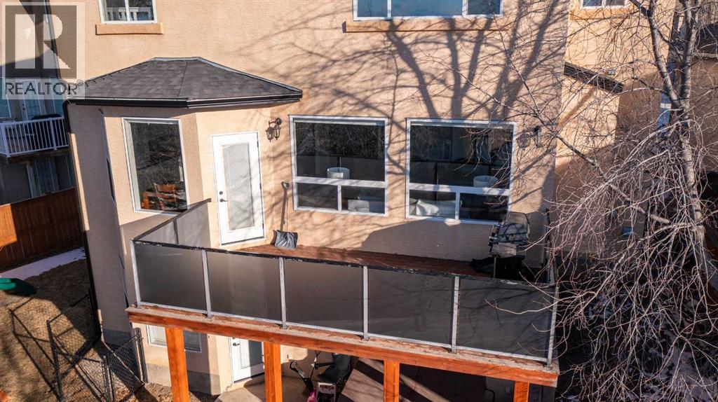 109 Simcrest Heights Sw, Calgary, Alberta  T3H 4K1 - Photo 4 - A2278428