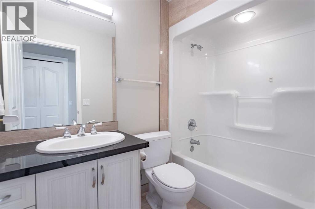 109 Simcrest Heights Sw, Calgary, Alberta  T3H 4K1 - Photo 41 - A2278428