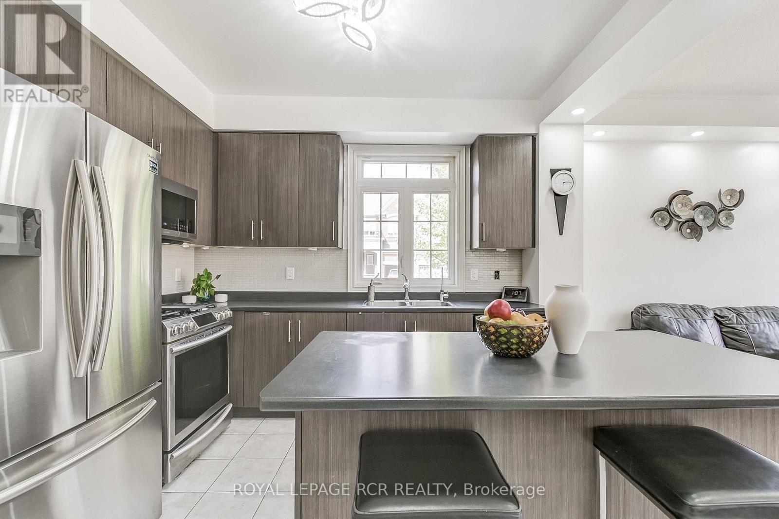 1 Silver Charm Drive, East Gwillimbury, Ontario  L9N 0S5 - Photo 20 - N12416172