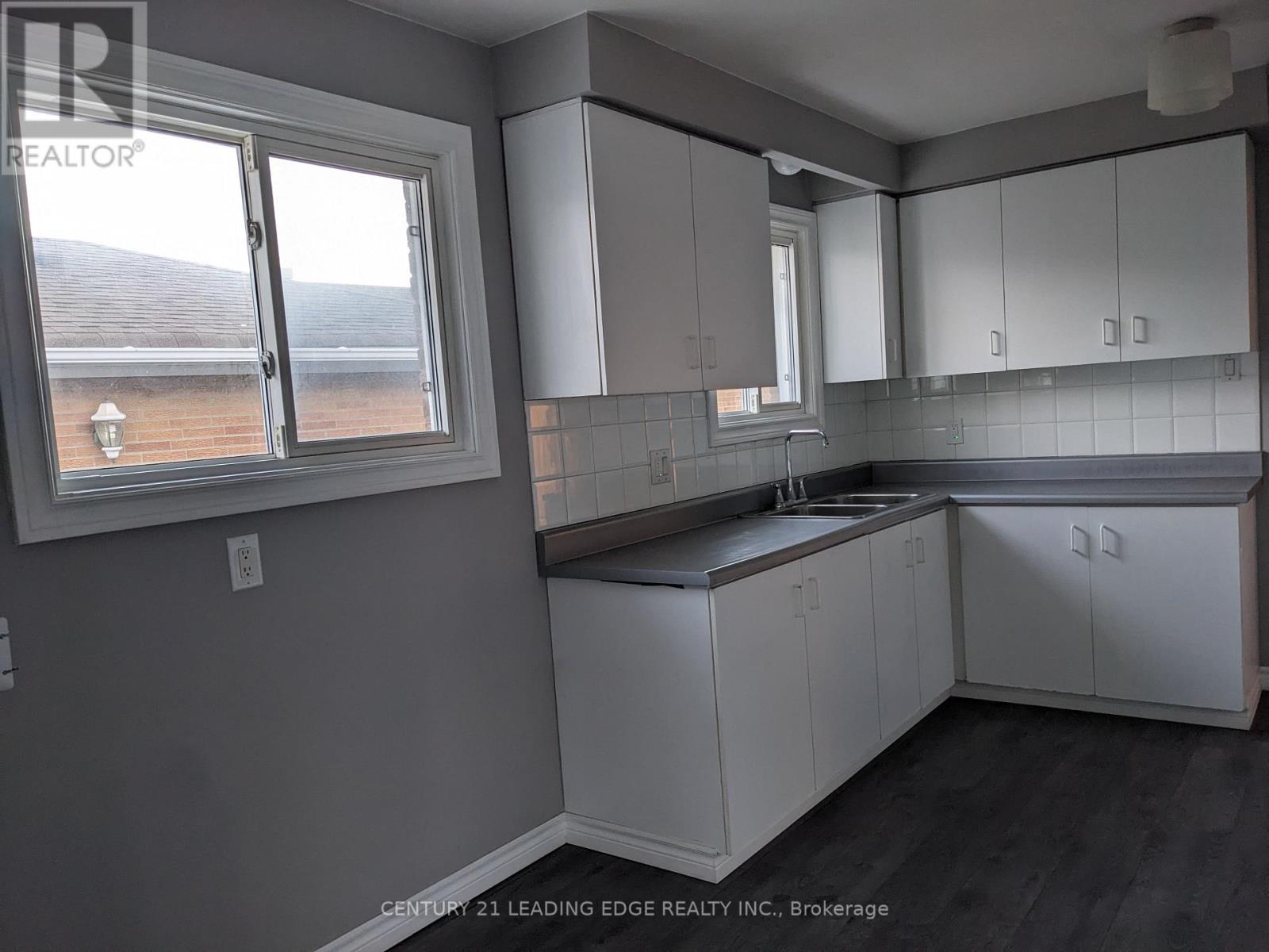 Main - 2424 Whaley Drive, Mississauga, Ontario  L5B 2B5 - Photo 17 - W12653052