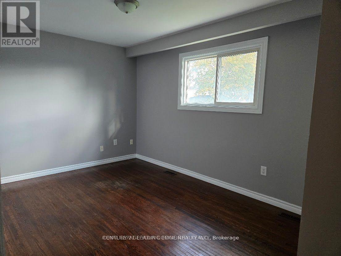 Main - 2424 Whaley Drive, Mississauga, Ontario  L5B 2B5 - Photo 9 - W12653052