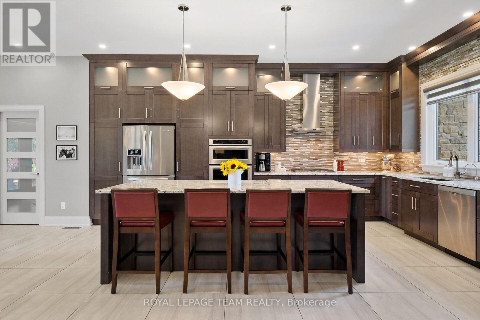 217 Shamus Way, Ottawa, Ontario  K0A 1L0 - Photo 9 - X12453910