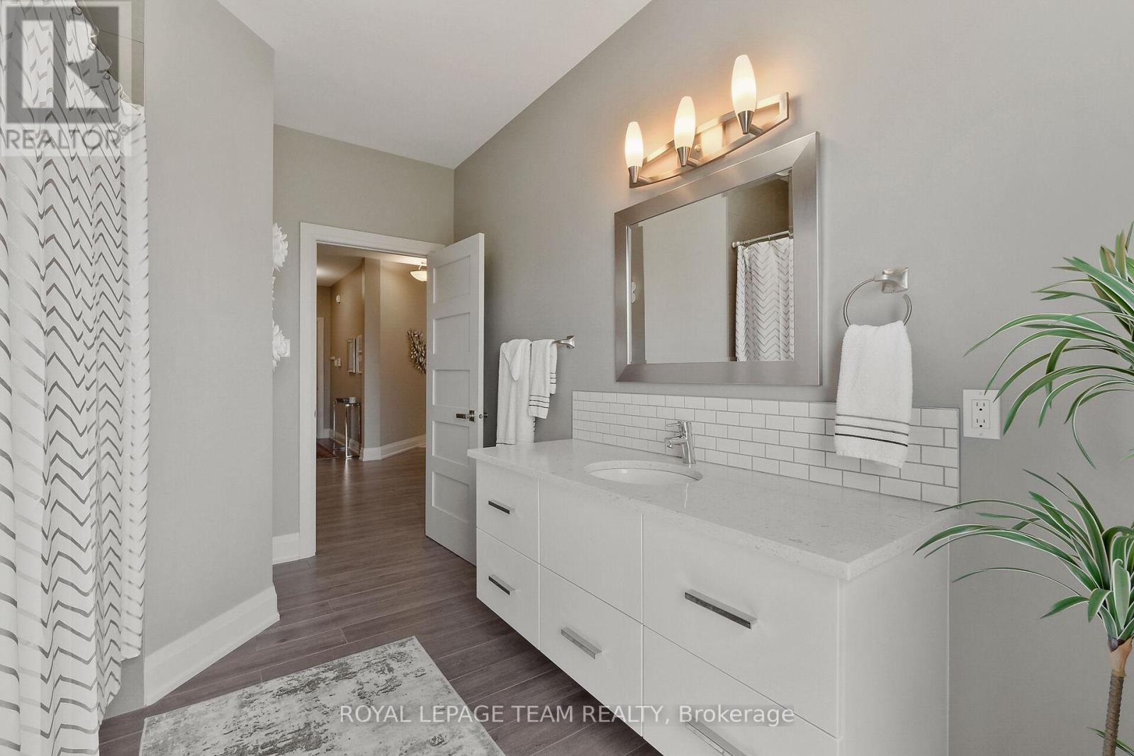 217 Shamus Way, Ottawa, Ontario  K0A 1L0 - Photo 32 - X12453910