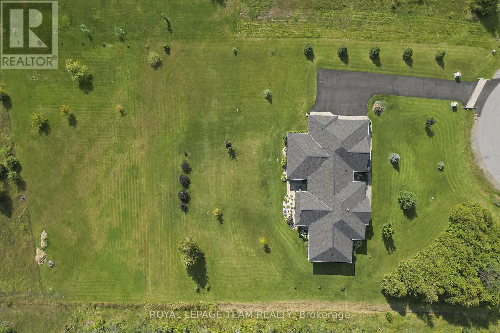 217 Shamus Way, Ottawa, Ontario  K0A 1L0 - Photo 50 - X12453910