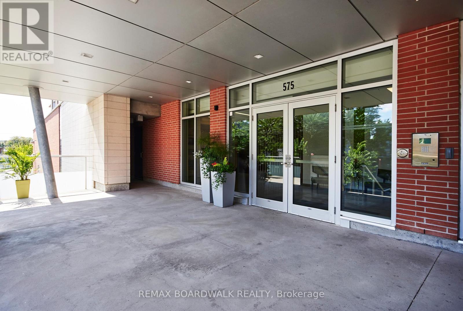 407 - 575 Byron Avenue, Ottawa, Ontario  K2A 1R7 - Photo 6 - X12456798