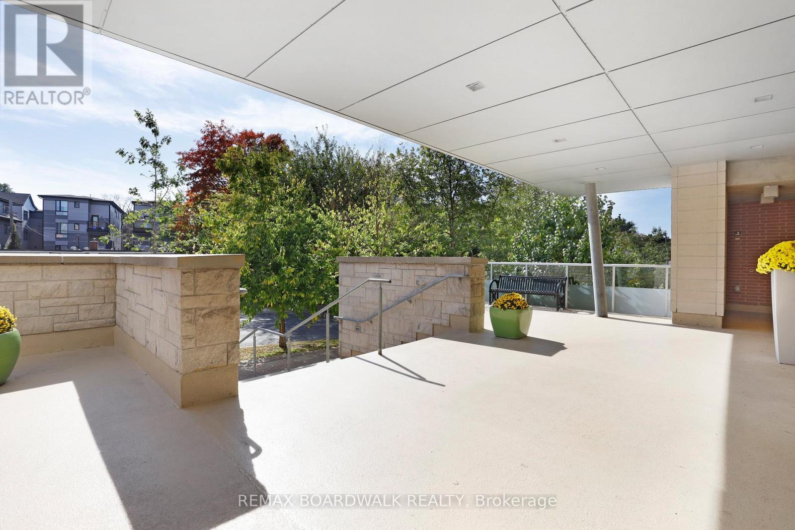 407 - 575 Byron Avenue, Ottawa, Ontario  K2A 1R7 - Photo 7 - X12456798