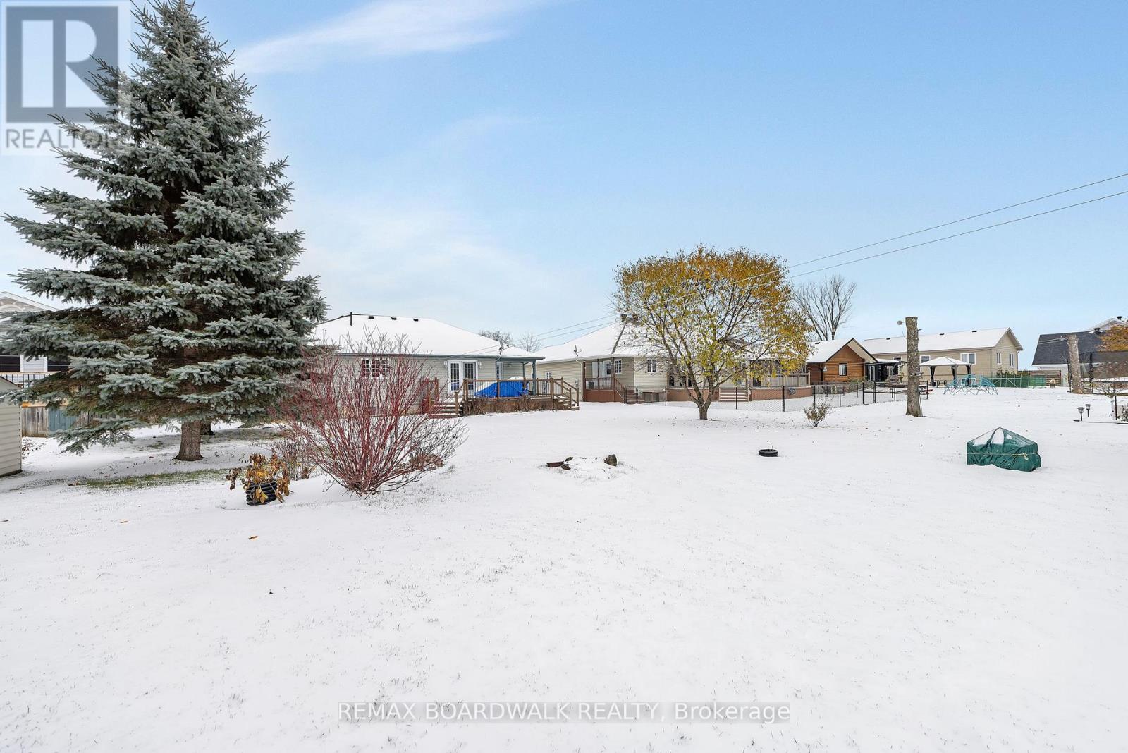 11 Grove Street, South Dundas, Ontario  K0E 1K0 - Photo 36 - X12541832