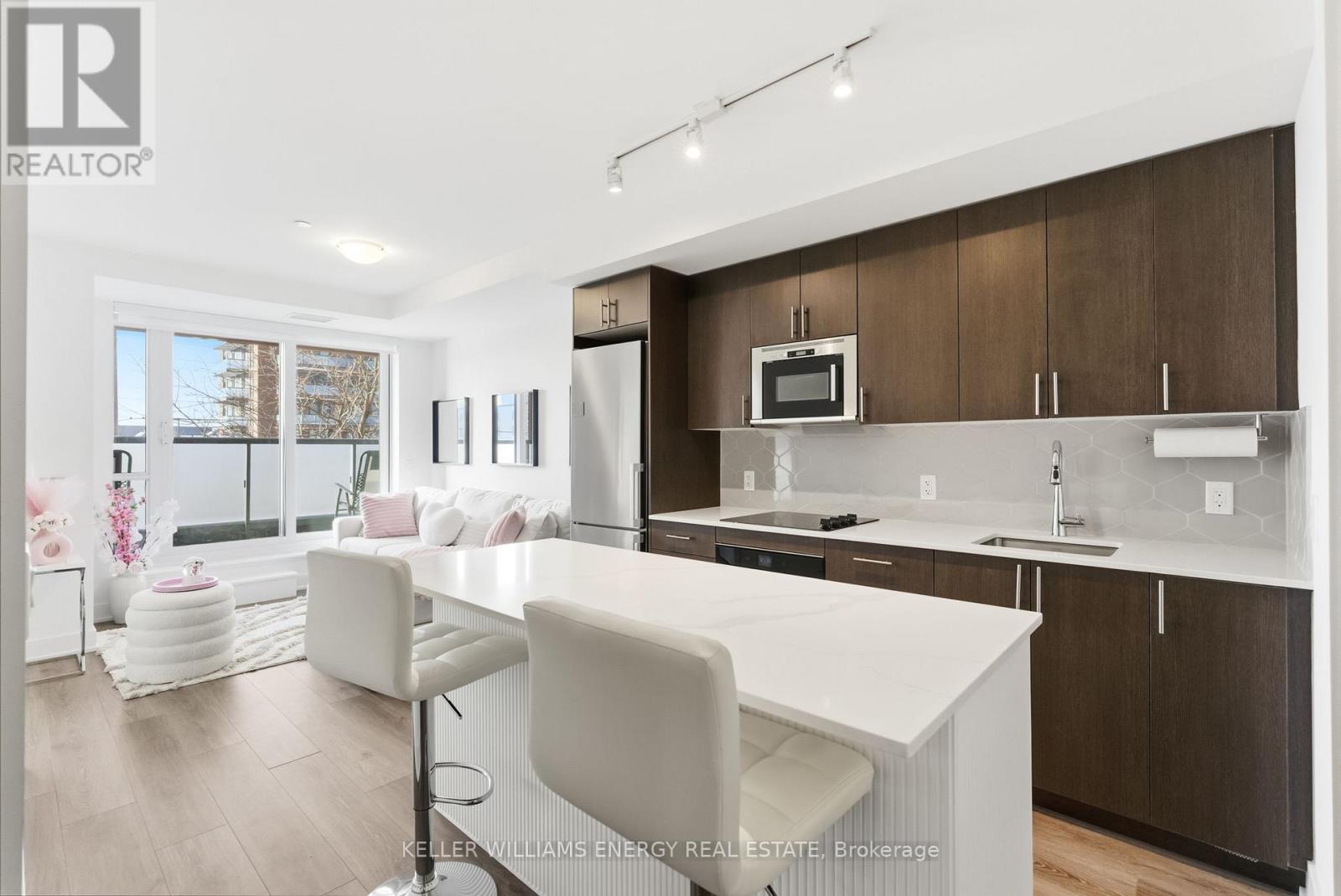 211 - 2545 Simcoe Street N, Oshawa, Ontario  L1L 0W3 - Photo 2 - E12687366