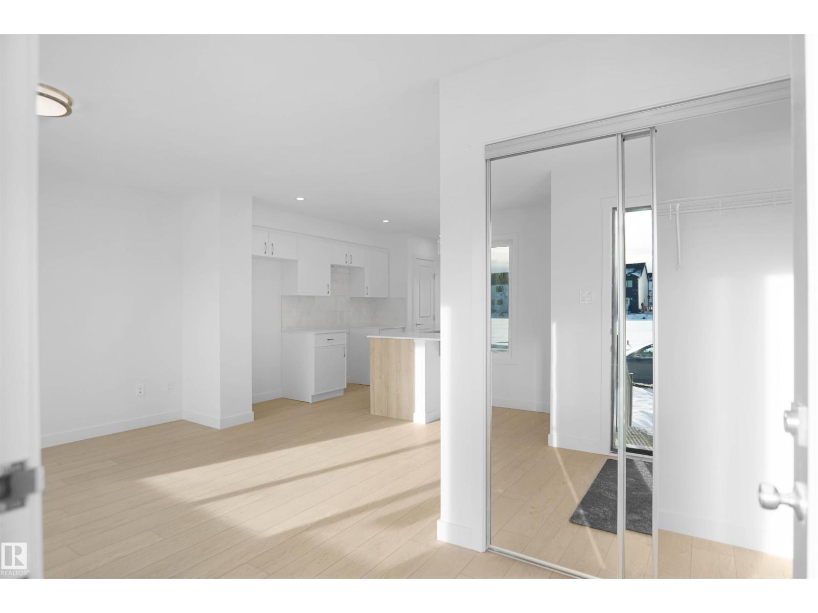 610 176 Av Ne, Edmonton, Alberta  T5Y 4G1 - Photo 5 - E4468761