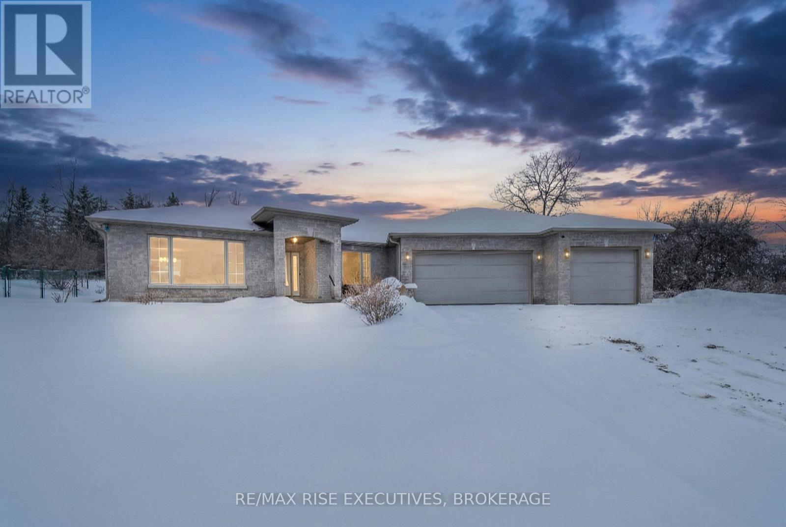 36 Howe Island Ferry Road, Kingston, Ontario  K7L 4V1 - Photo 1 - X12687124