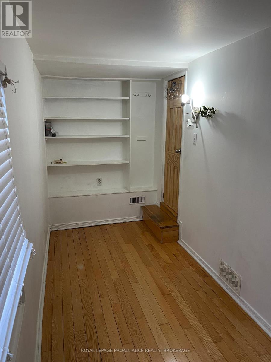 2 - 563 Union Street, Kingston, Ontario  K7M 2H5 - Photo 5 - X12687354