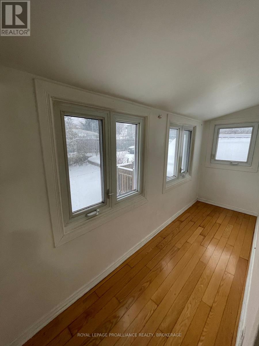 2 - 563 Union Street, Kingston, Ontario  K7M 2H5 - Photo 9 - X12687354