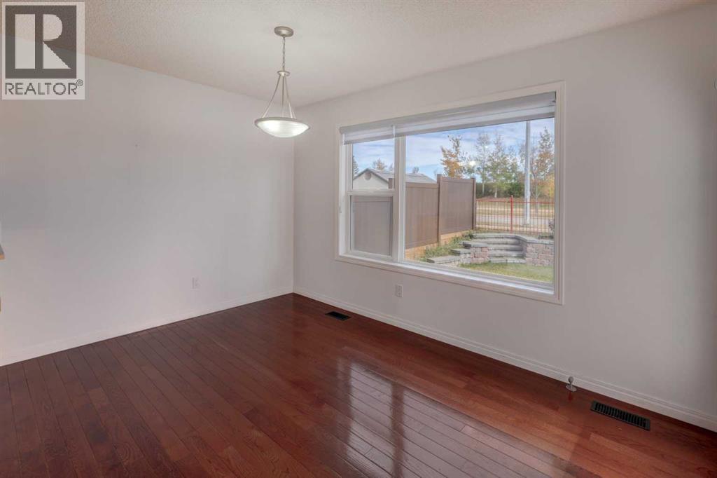 160 Rockywood Park Nw, Calgary, Alberta  T3G 5S1 - Photo 10 - A2263424