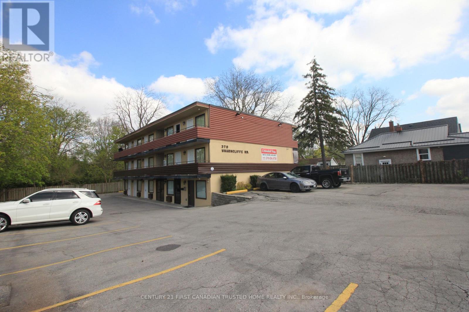 370 Wharncliffe Road S, London South, Ontario N6J 2M1 - Photo 3 - X12687052