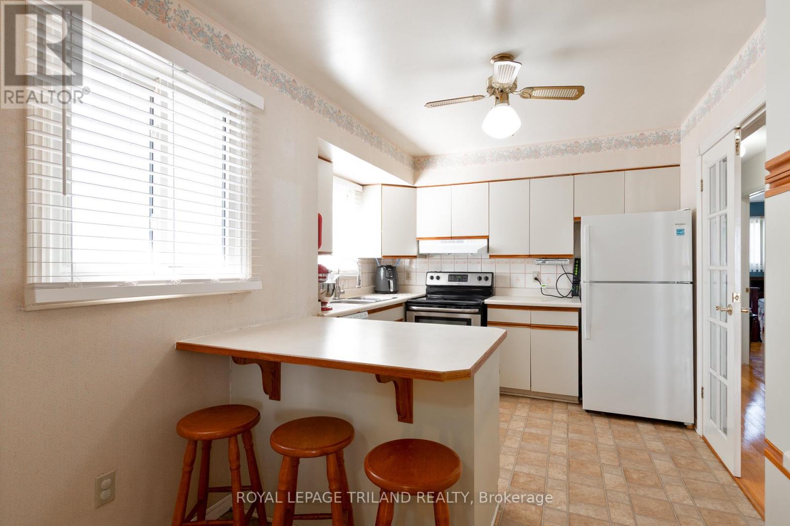 77 Bonaventure Drive, London East, Ontario  N5V 4A7 - Photo 10 - X12687072