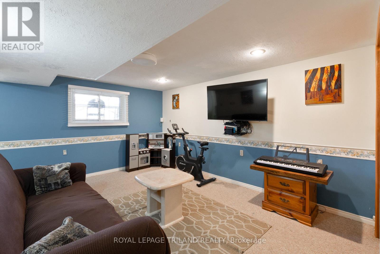 77 Bonaventure Drive, London East, Ontario  N5V 4A7 - Photo 18 - X12687072