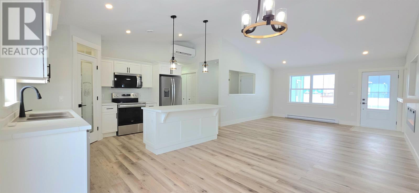 32 Anne Avenue, Charlottetown, Prince Edward Island  C1C 0T1 - Photo 10 - 202527751