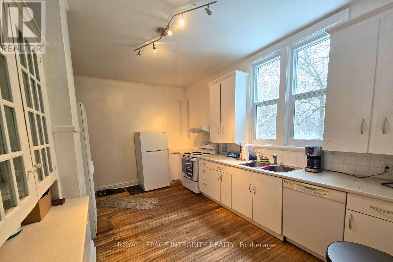 297 1/2 Crichton Street, Ottawa, Ontario  K1M 1W3 - Photo 3 - X12687068