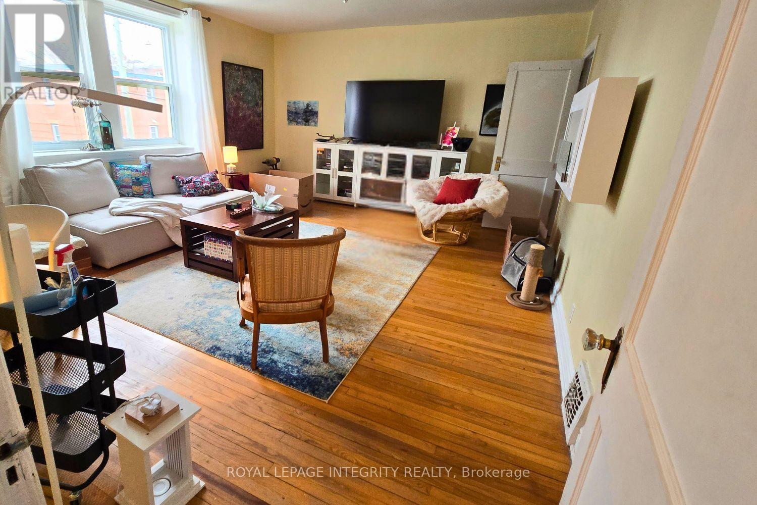 297 1/2 Crichton Street, Ottawa, Ontario  K1M 1W3 - Photo 6 - X12687068