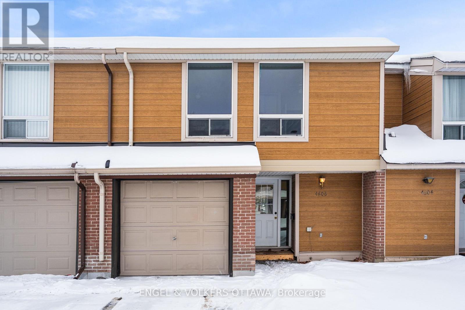 11 - 4606 Carrington Place, Ottawa, Ontario  K1B 4P9 - Photo 2 - X12687100