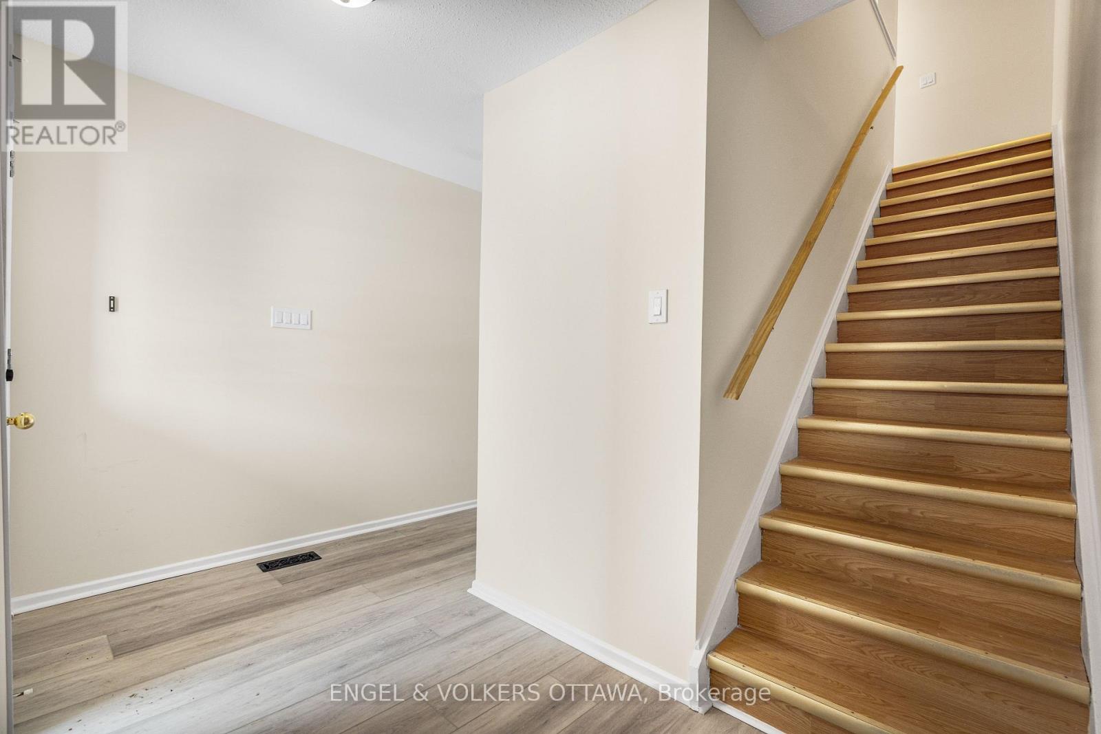 11 - 4606 Carrington Place, Ottawa, Ontario  K1B 4P9 - Photo 22 - X12687100