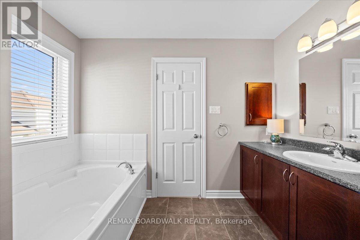 906 Pellerin Place, Ottawa, Ontario  K4A 0S4 - Photo 31 - X12687108