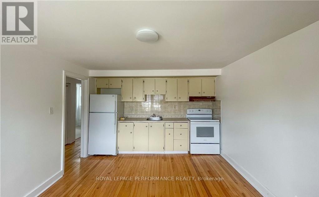3 - 110 Glynn Avenue, Ottawa, Ontario  K1K 1S8 - Photo 4 - X12687180