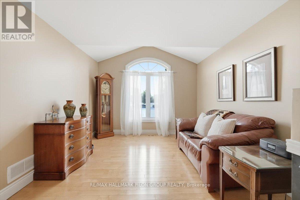 180 Sophie Street, Clarence-Rockland, Ontario  K4K 1K7 - Photo 12 - X12687288