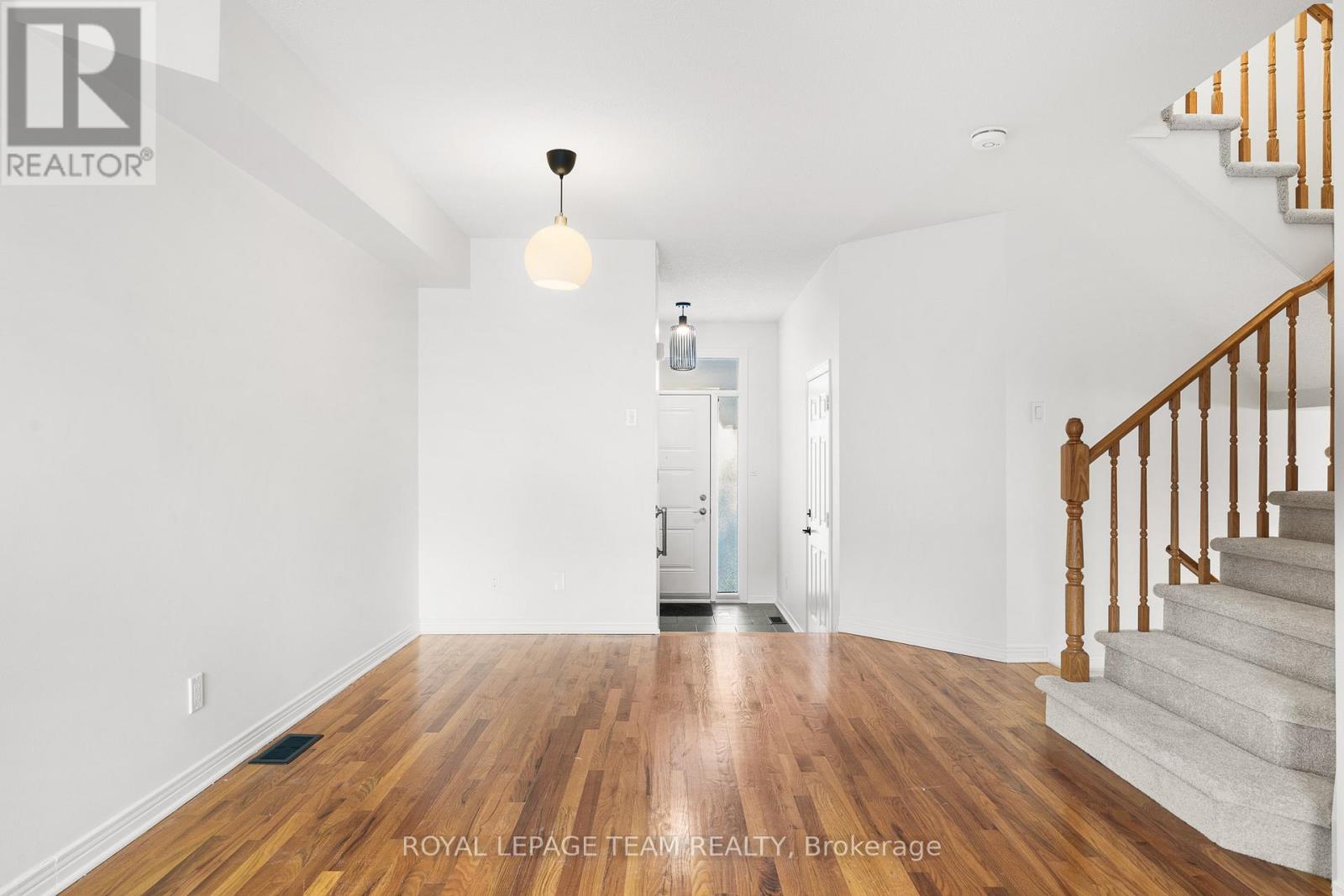 32 Bishops Mills Way, Ottawa, Ontario  K2K 3C1 - Photo 10 - X12687336