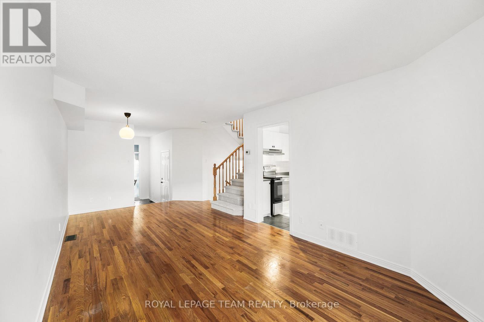 32 Bishops Mills Way, Ottawa, Ontario  K2K 3C1 - Photo 14 - X12687336