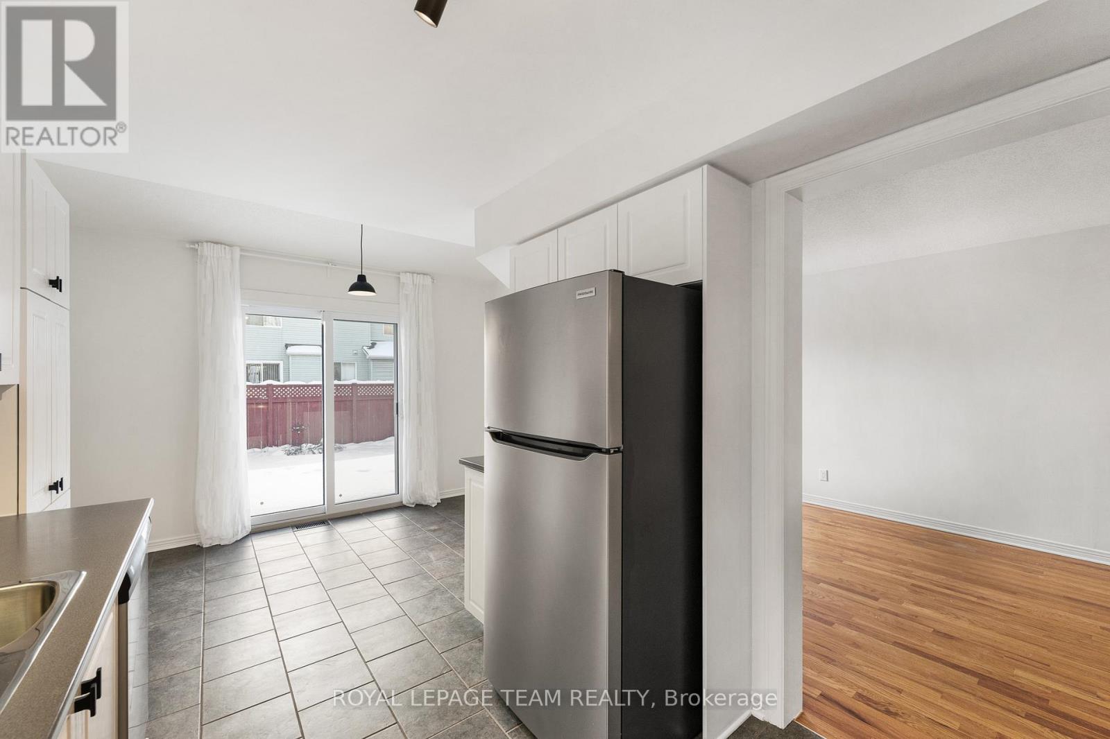 32 Bishops Mills Way, Ottawa, Ontario  K2K 3C1 - Photo 16 - X12687336