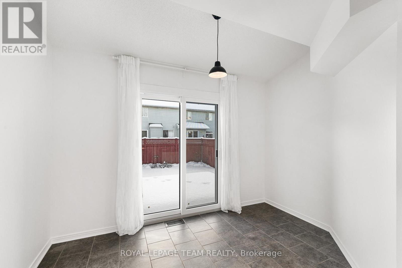 32 Bishops Mills Way, Ottawa, Ontario  K2K 3C1 - Photo 19 - X12687336