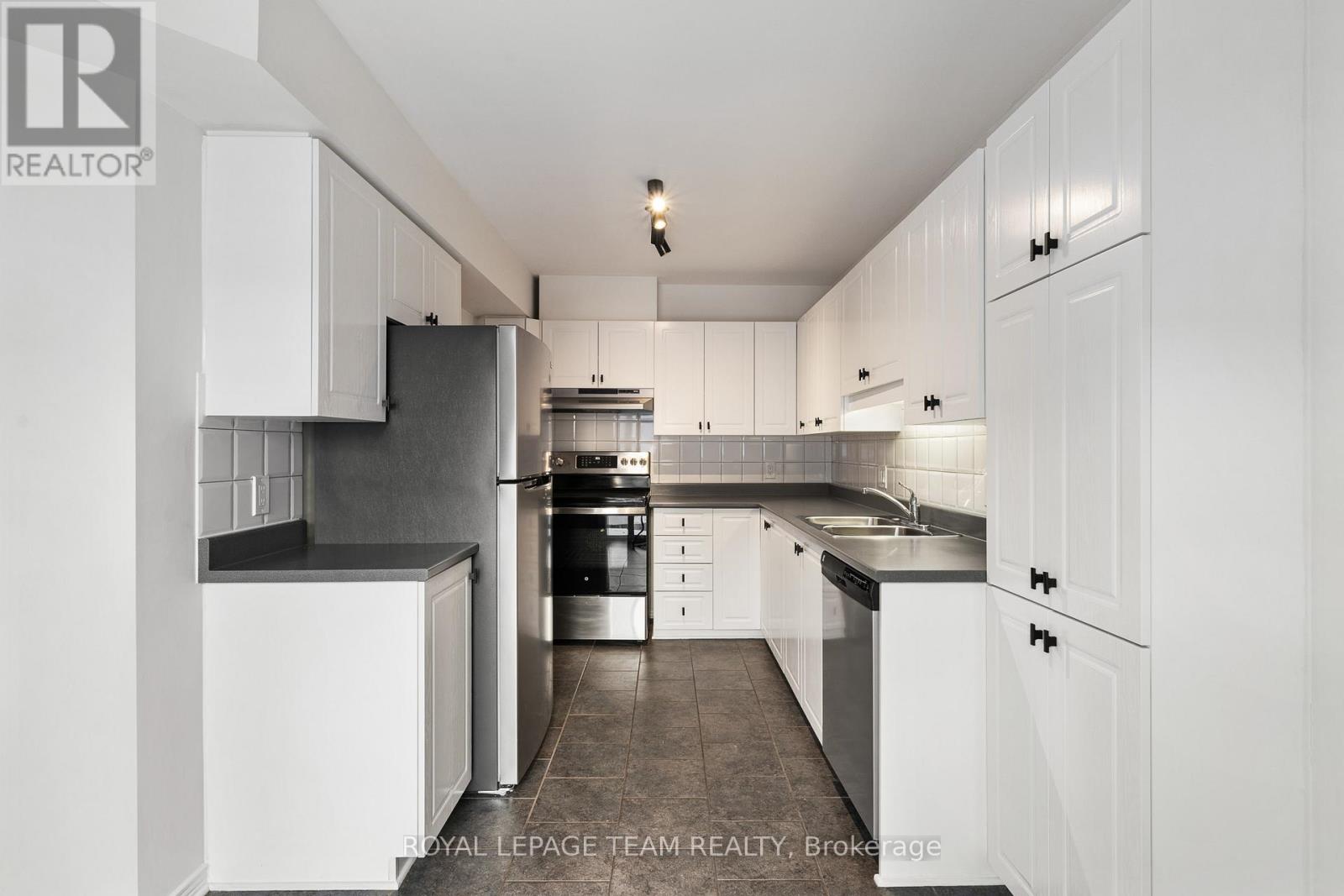 32 Bishops Mills Way, Ottawa, Ontario  K2K 3C1 - Photo 20 - X12687336