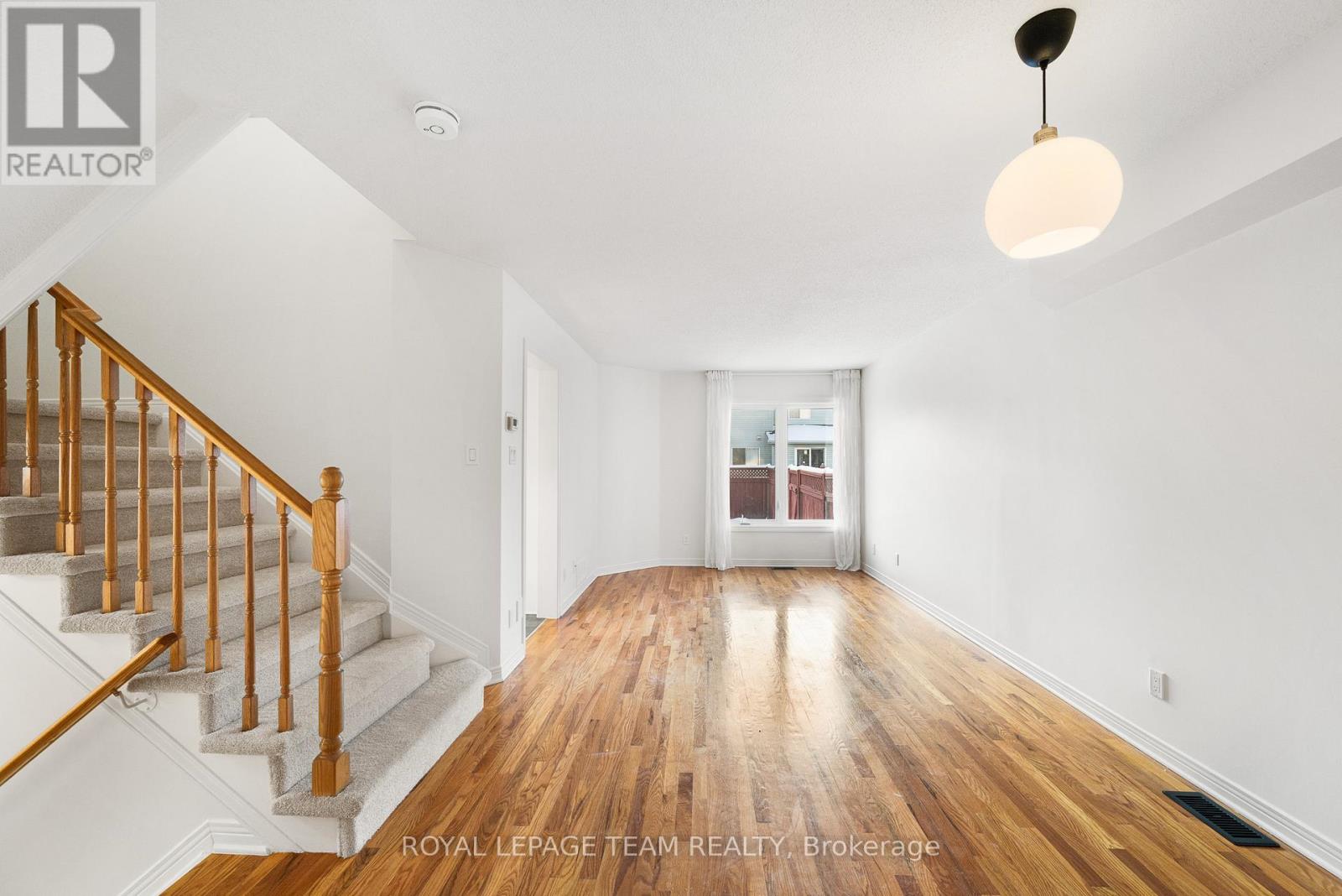 32 Bishops Mills Way, Ottawa, Ontario  K2K 3C1 - Photo 7 - X12687336