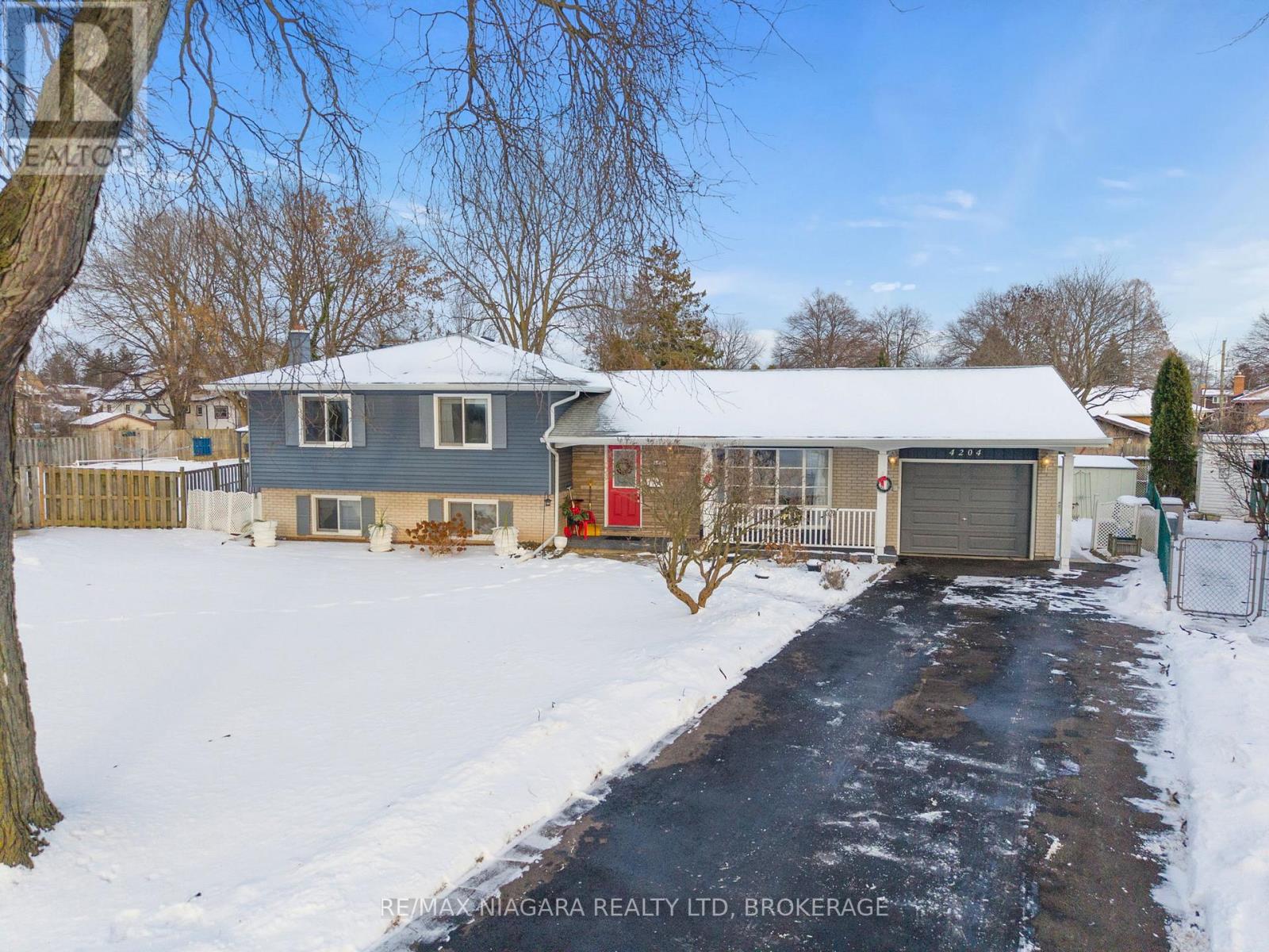 4204 Patten Crescent, Niagara Falls, Ontario  L2E 6J2 - Photo 2 - X12687198