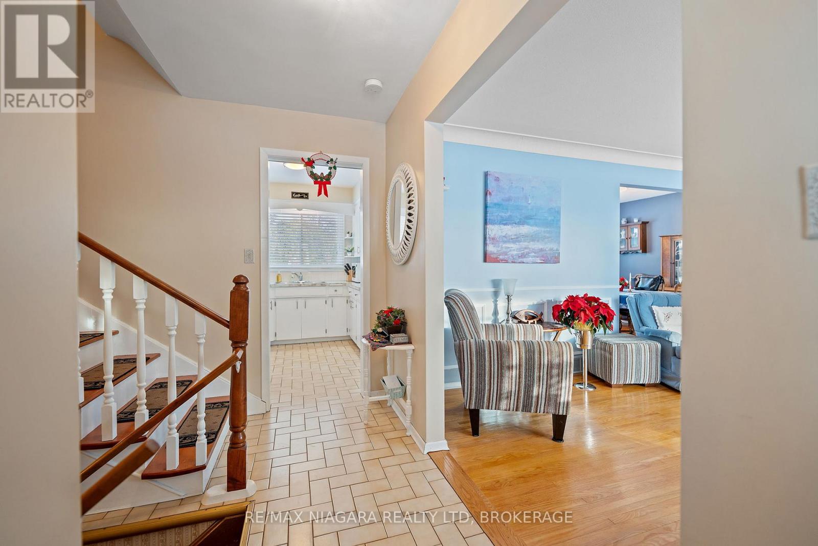 4204 Patten Crescent, Niagara Falls, Ontario  L2E 6J2 - Photo 4 - X12687198