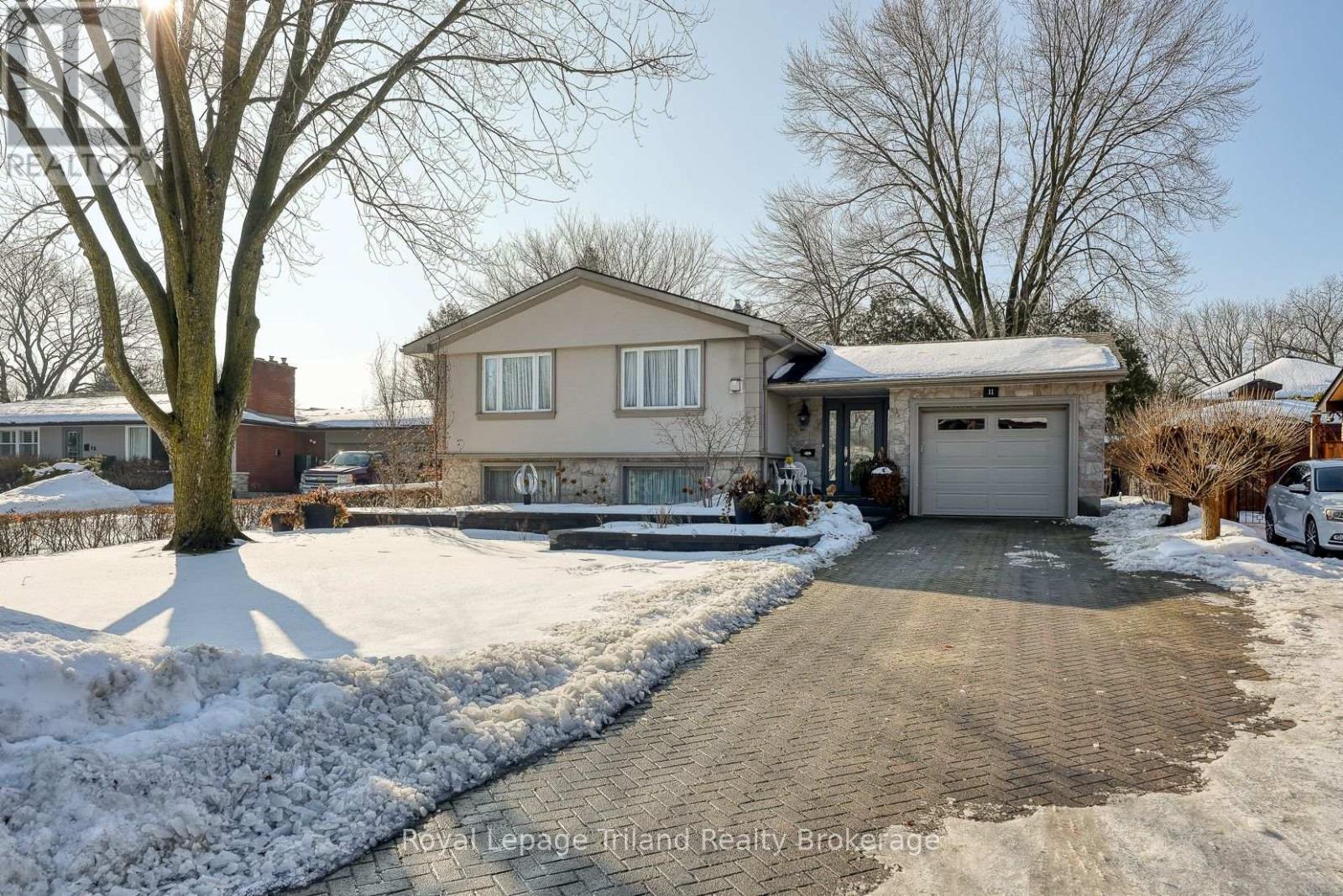 11 Princess Park Road, Ingersoll, Ontario  N5C 1X7 - Photo 2 - X12687254