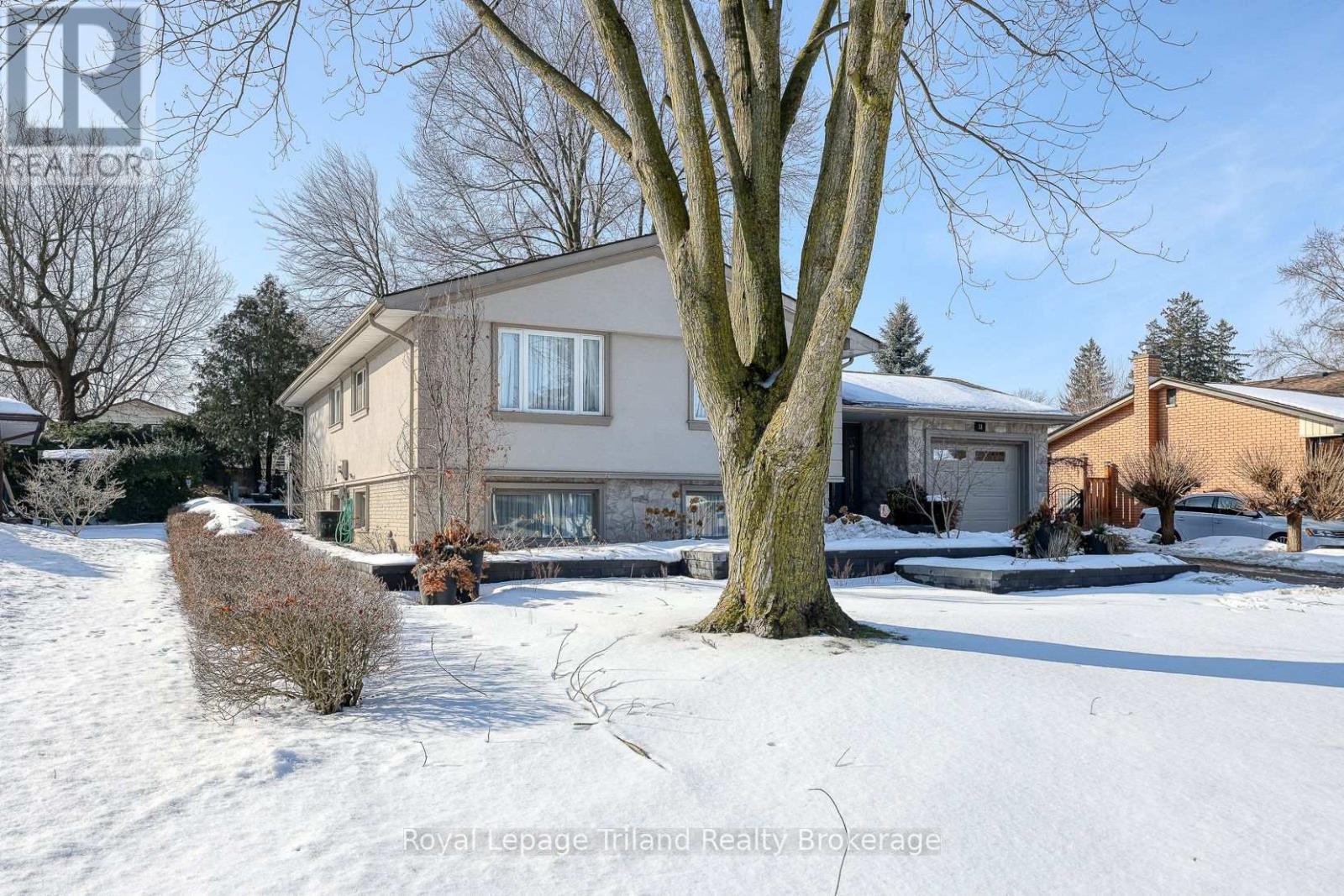 11 Princess Park Road, Ingersoll, Ontario  N5C 1X7 - Photo 3 - X12687254