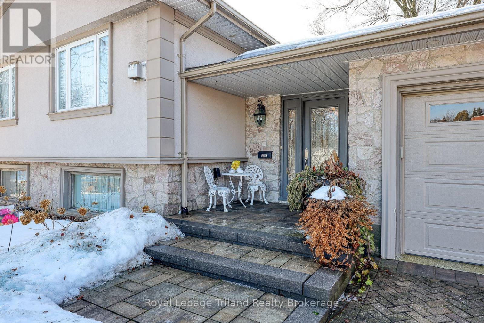 11 Princess Park Road, Ingersoll, Ontario  N5C 1X7 - Photo 4 - X12687254