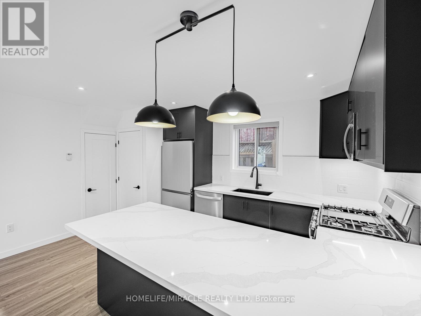 Grdn Suite - 67 Oakmount Road, Toronto, Ontario  M6P 2M3 - Photo 13 - W12637684