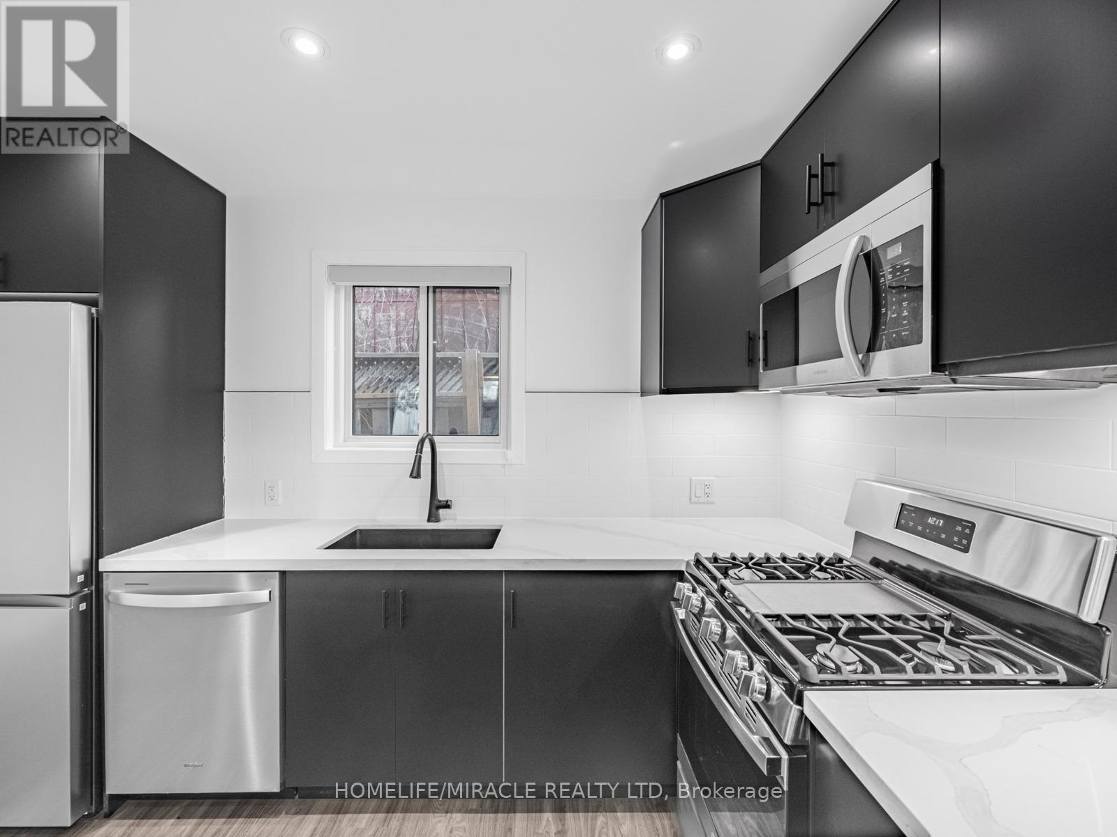 Grdn Suite - 67 Oakmount Road, Toronto, Ontario  M6P 2M3 - Photo 15 - W12637684