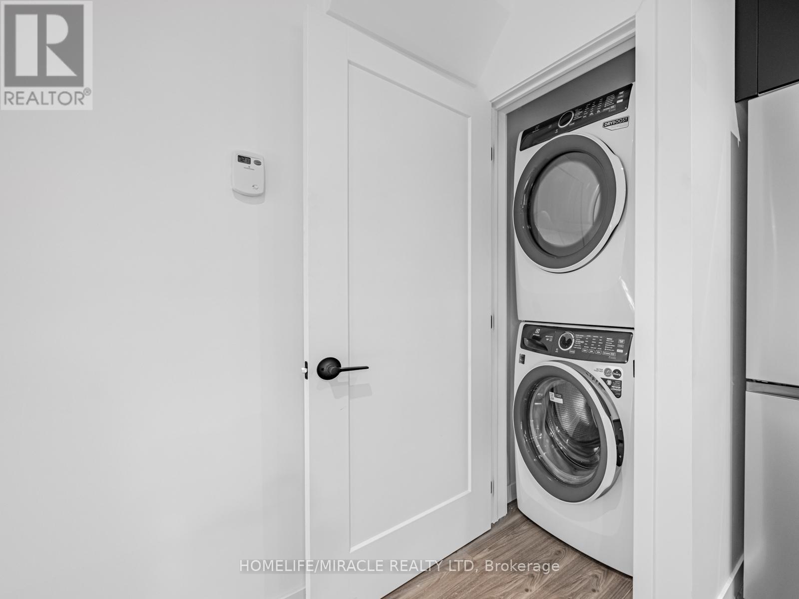 Grdn Suite - 67 Oakmount Road, Toronto, Ontario  M6P 2M3 - Photo 28 - W12637684